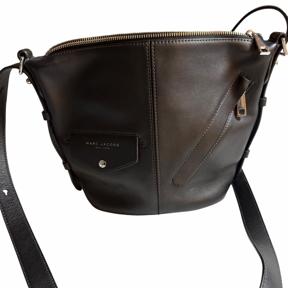 THE MARC JACOBS | The Mini Sling Leather Crossbody